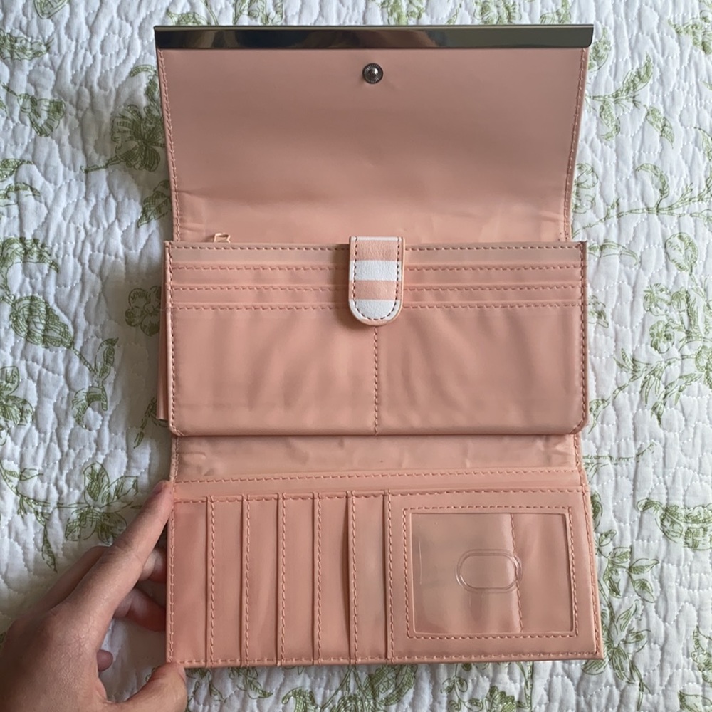 Wallet - Picture 4 of 5